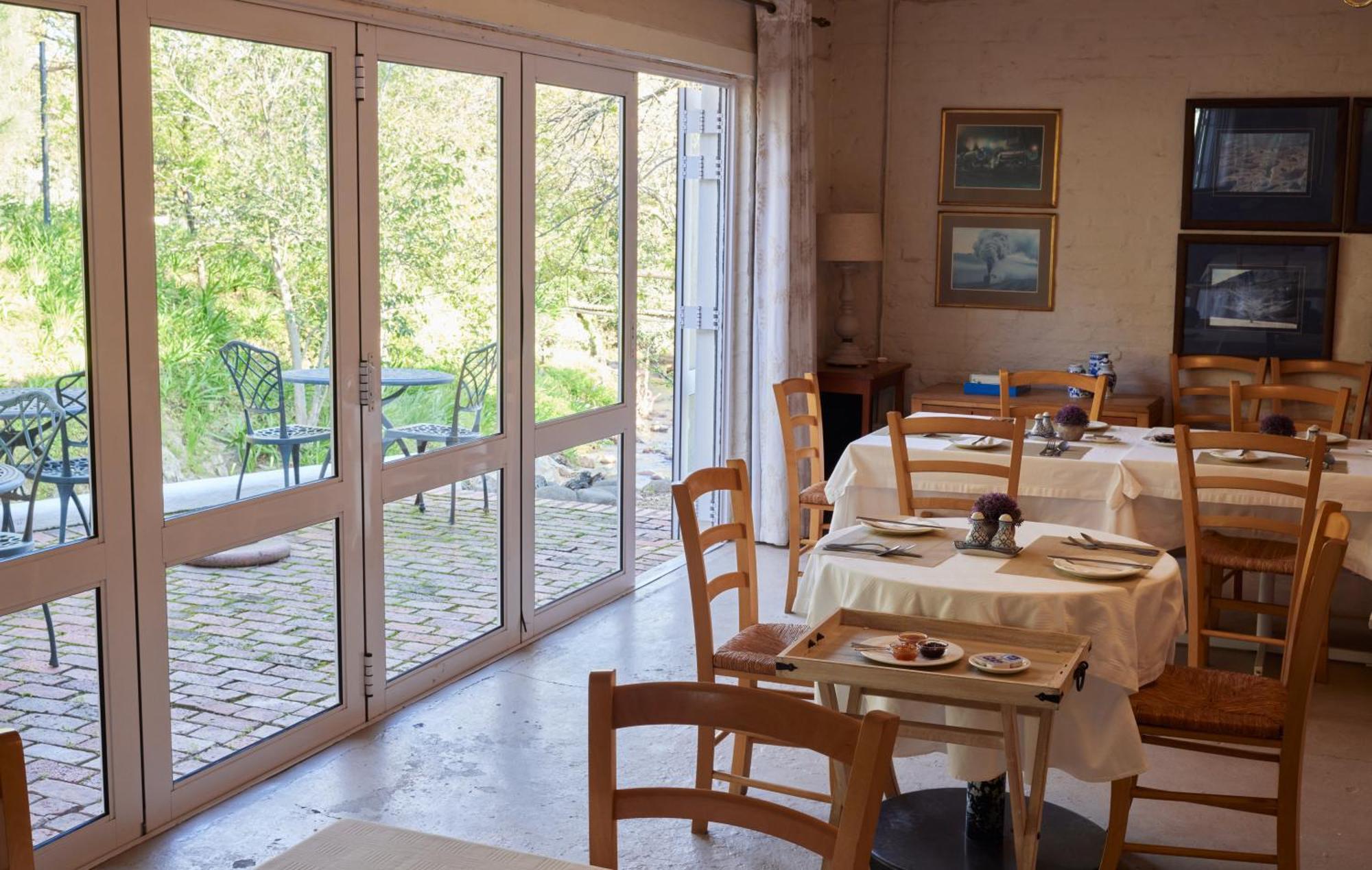 Klein Waterval Riverside Lodge フランシュホーク エクステリア 写真